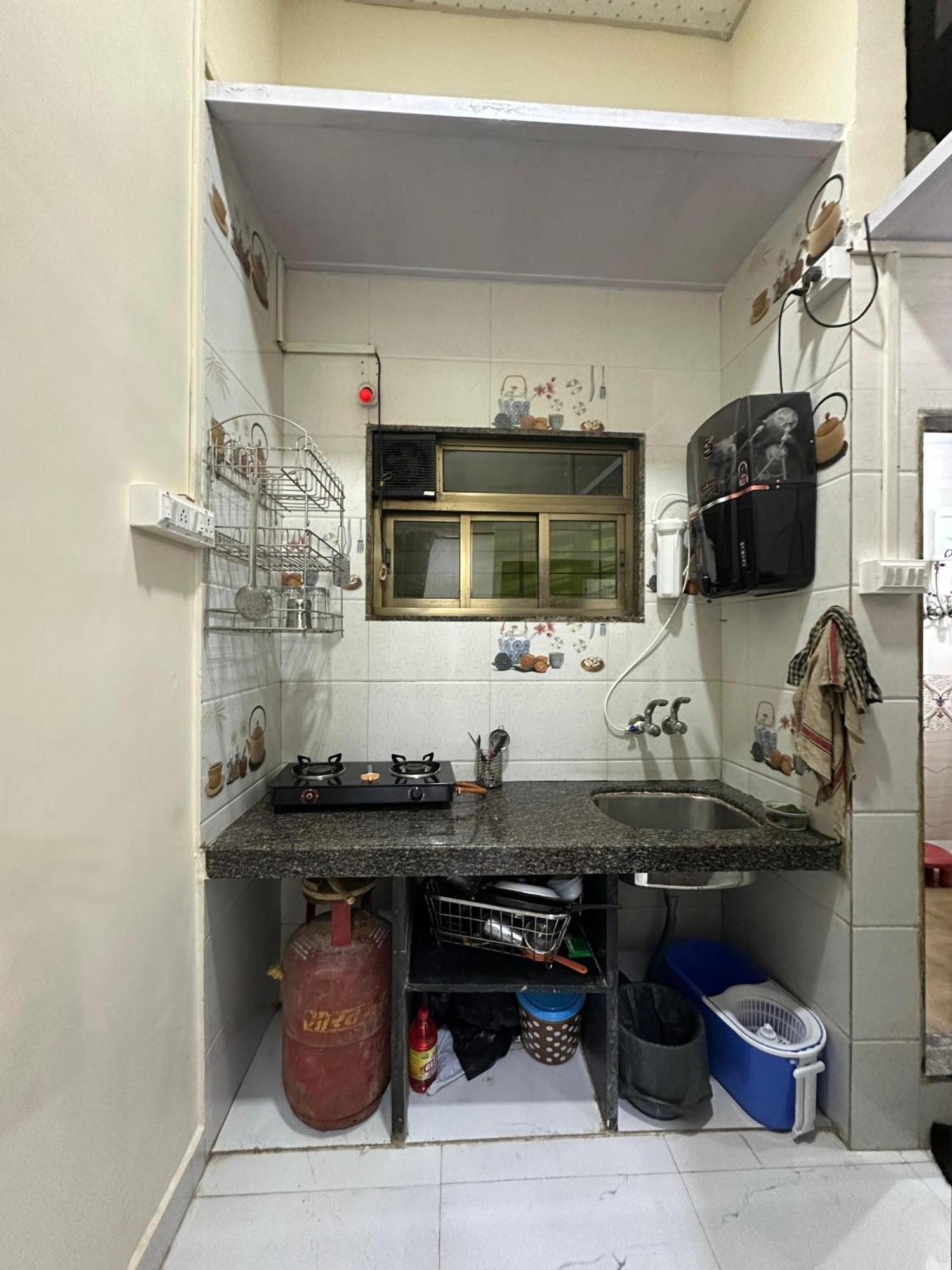 Apartament 1bhk-entire Near Kokilaben Dhirubhai Ambani Hospital Andheri W