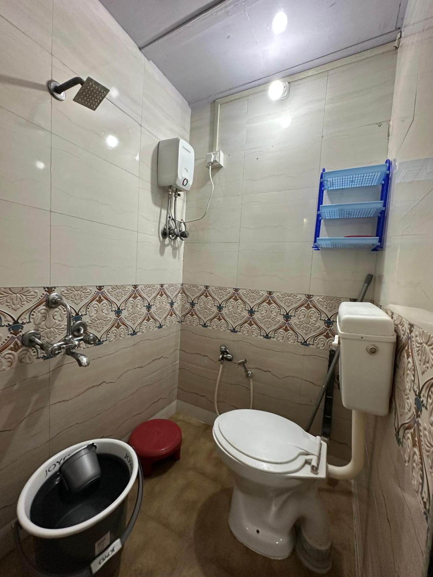 1bhk-entire Near Kokilaben Dhirubhai Ambani Hospital Andheri W *